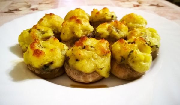 Пълнени гъби с картофи и майонеза