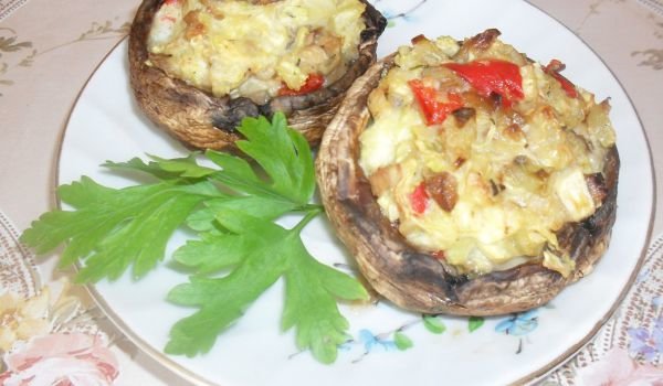 Пълнени гъби със зеленчуци