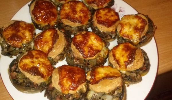 Пълнени гъбки с кайма