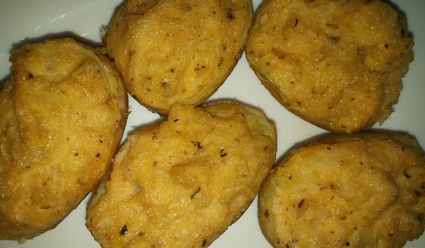 Пълнени картофи с кашкавал, пармезан и майонеза