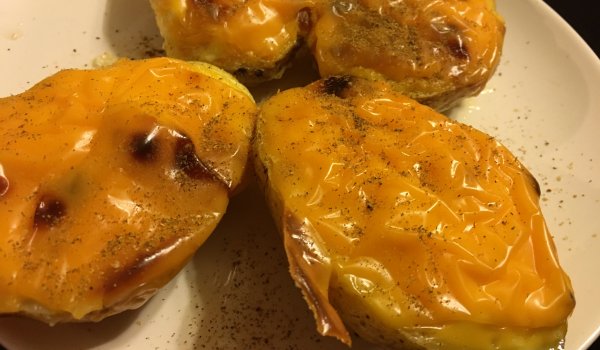 Пълнени картофи с крема сирене
