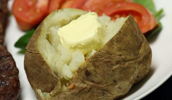 Пълнени картофи с лук на фурна