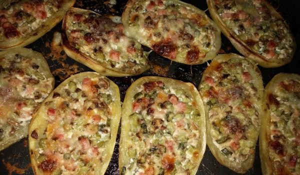 Пълнени картофи със сметана, филе и броколи
