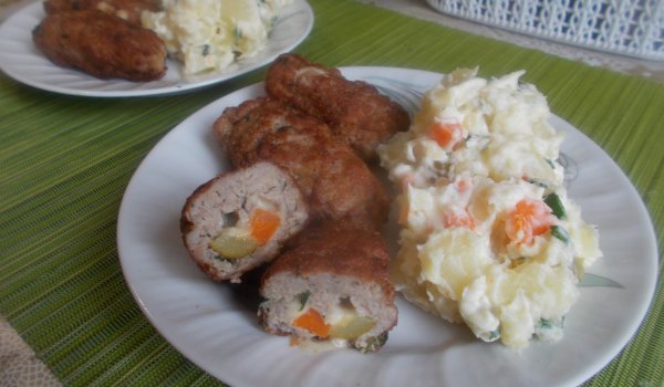 Пълнени кюфтета с гарнитура