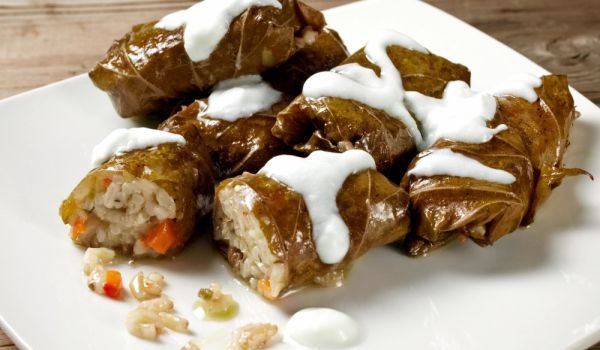 Пълнени лозови сарми