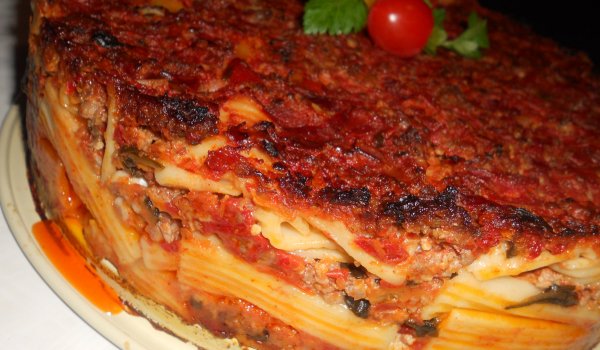 Пълнени макарони с кайма
