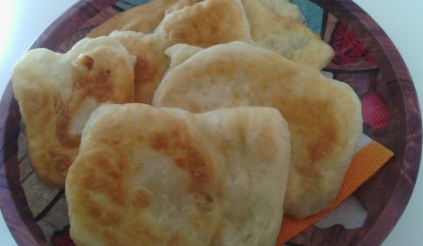 Пълнени мекици със сирене