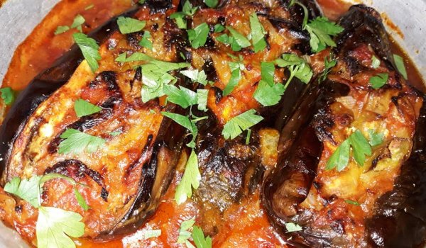 Пълнени печени патладжани