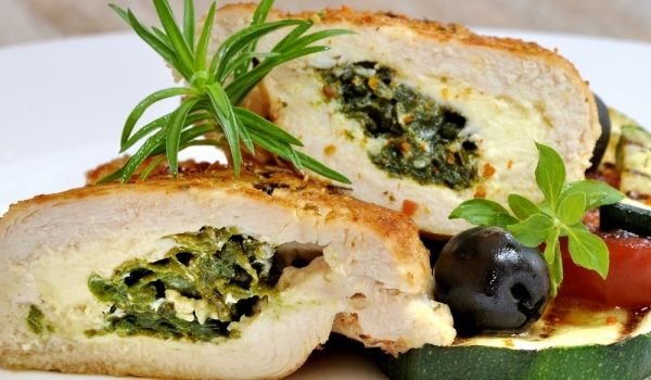 Пълнени пилешки гърди със спанак