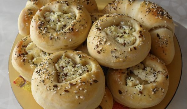 Пълнени питки