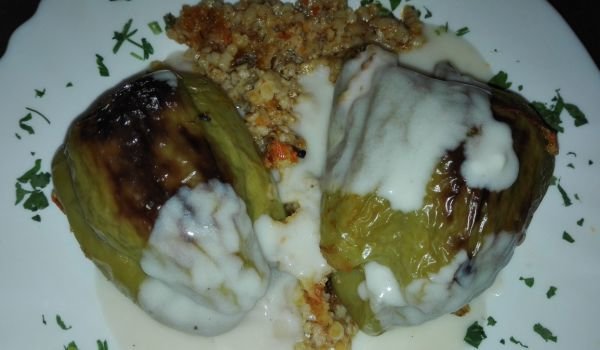 Пълнени постни пиперки с булгур