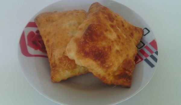 Пълнени пържени питки