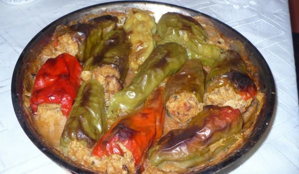 Пълнени сушени чушки