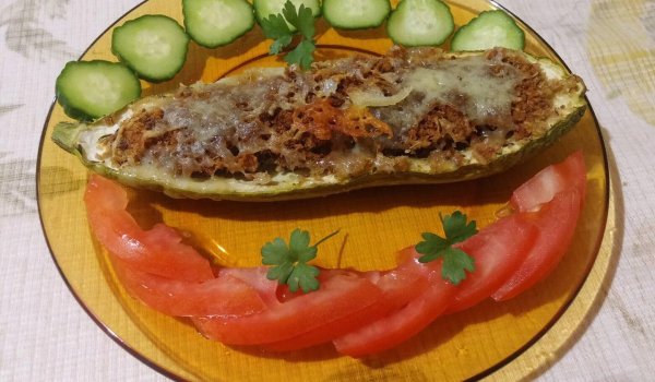 Пълнени тиквички с хляб и пармезан