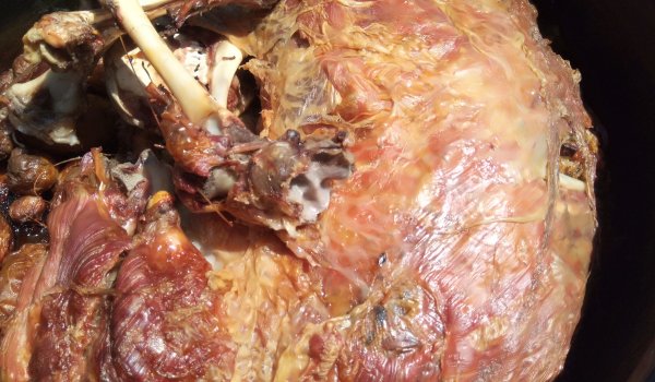 Пълнено Гергьовско агне, печено в пещ