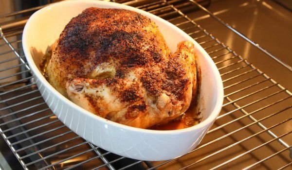 Пълнено пиле с бекон и яйца