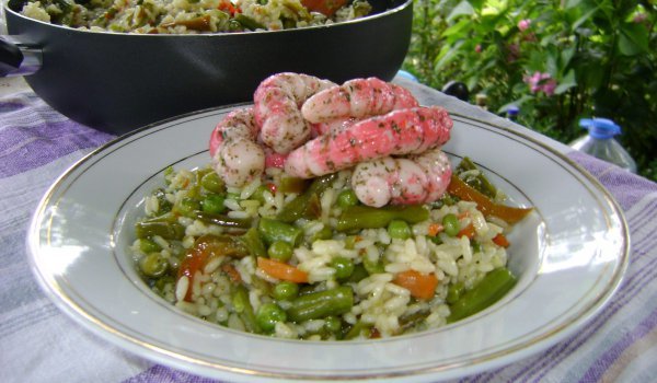 Пържен ориз със зеленчуци и мариновани сурими