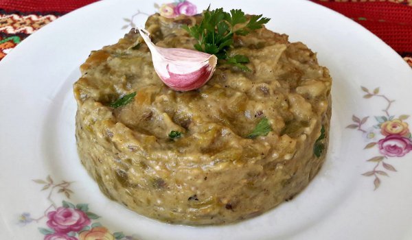 Пържена разядка от чушки и патладжан