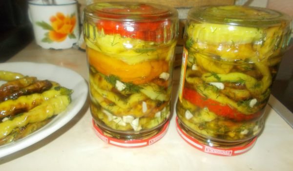 Пържени чушки с медена марината