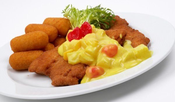 Пържени чушки с орехи в холандски сос