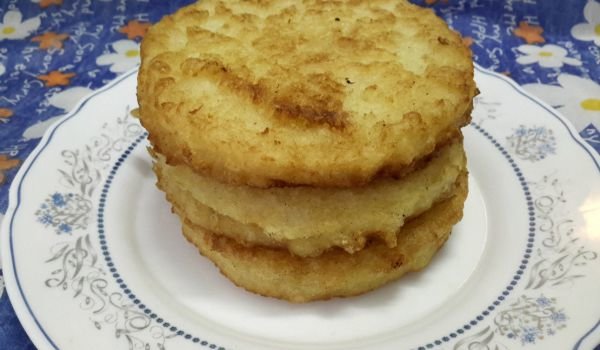 Пържени филийки с царевична панировка без яйца и мляко