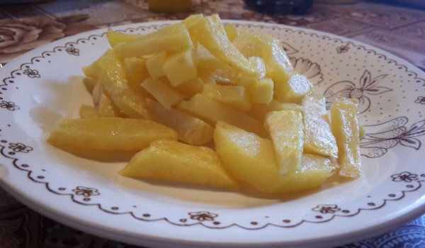 Пържени картофи под похлупак