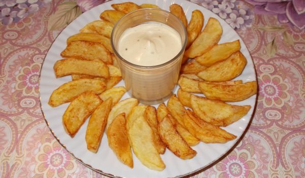 Пържени картофки със сос Цезар