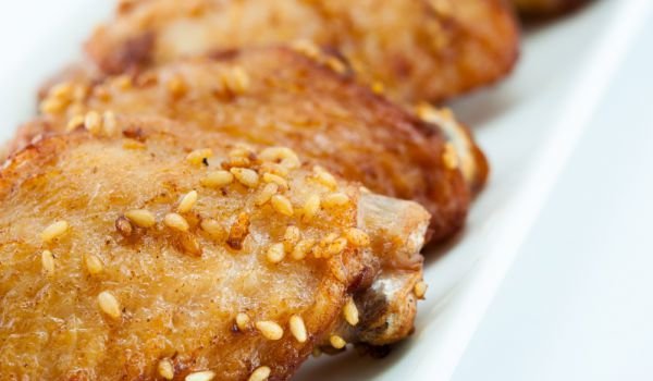 Пържени пилешки крилца
