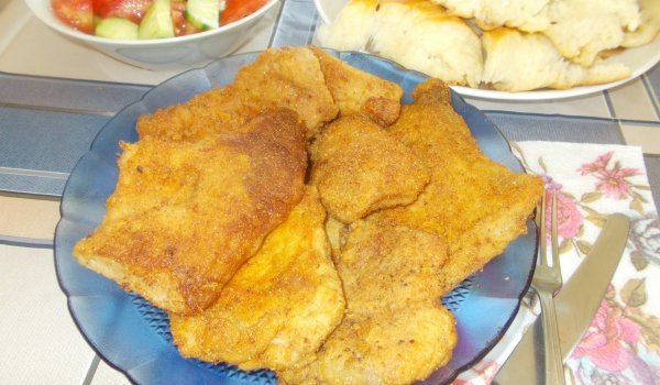 Пържени свински пържоли с царевично брашно