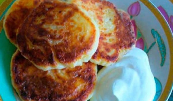Пърженки с извара за закуска