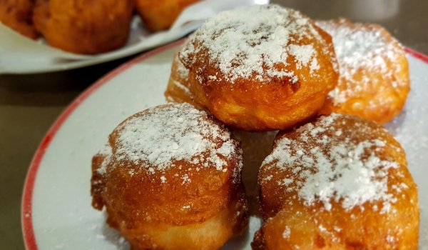 Пърженки с мая