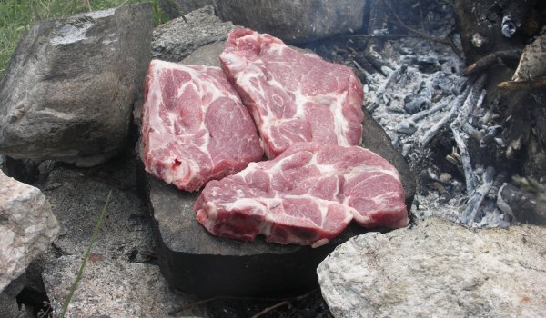 Пържоли на камък