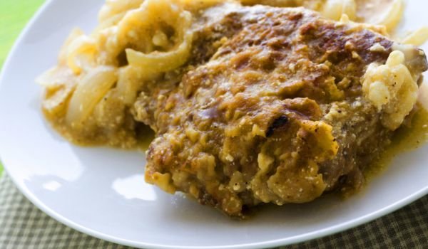 Пържоли с картофи и сметана