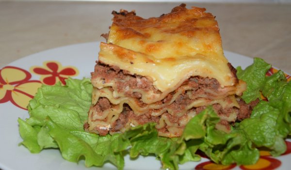 Първомайска лазаня