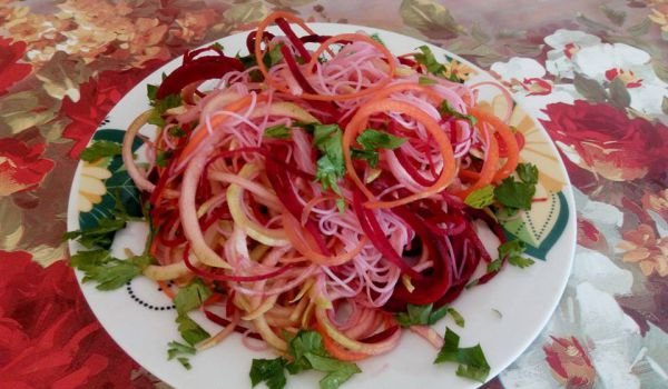 Пъстри оризови спагети