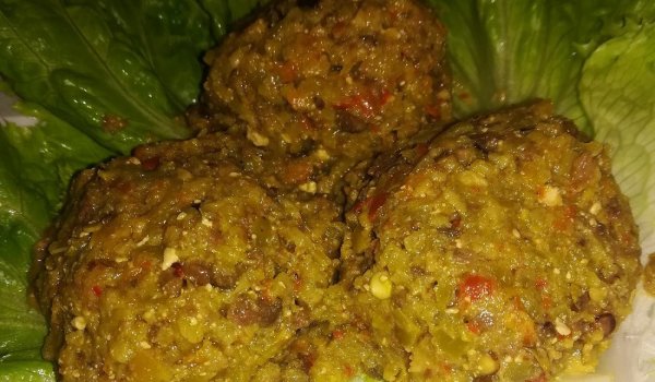 Разядка с маслини и чушки