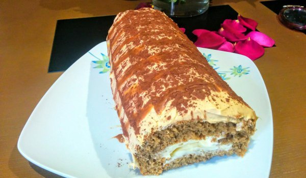 Разкошно руло с маскарпоне и кафе - Моята Рецепта