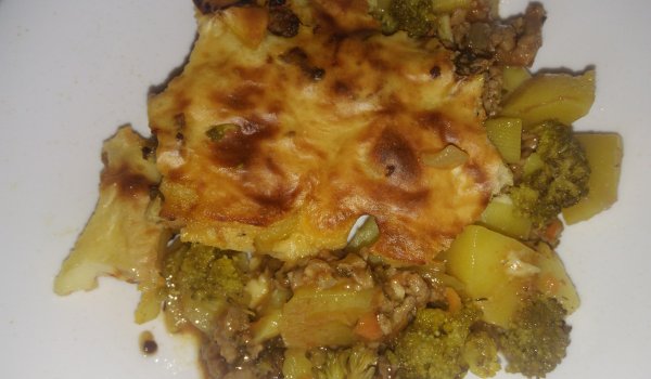 Различна Мусака с Картофи и Броколи