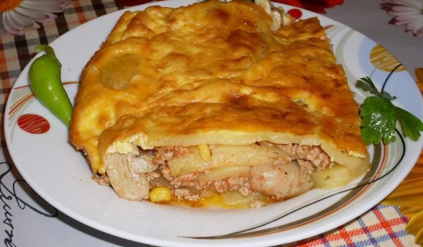 Редена мусака с телешко, гъби и царевица