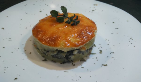 Редена мусака със спанак