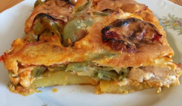 Редена запеканка с пилешки гърди и зеленчуци