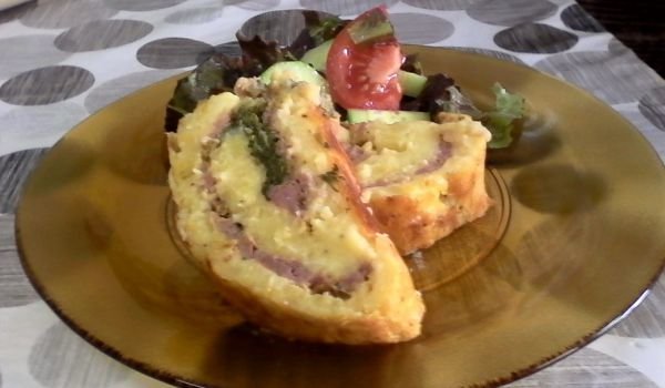 Руло от кайма, картофи и спанак