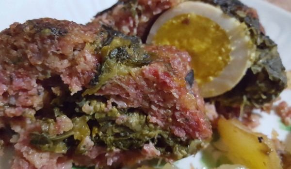 Руло от кайма със спанак и яйце