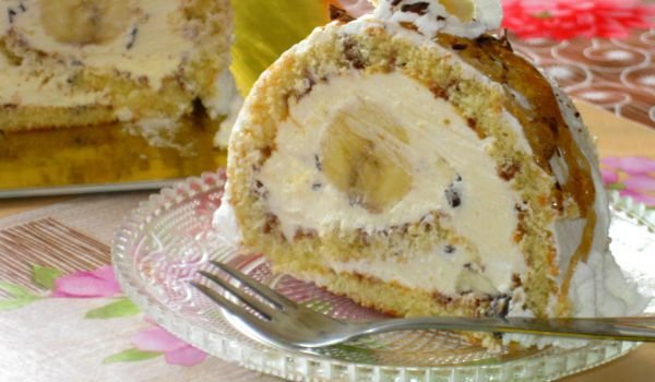 Руло с маскарпоне, банани и шоколад