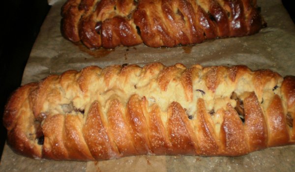 Руло с печени ябълки