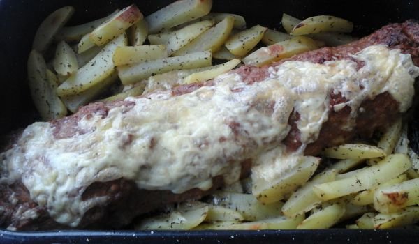 Руло Стефани с кашкавал и ганитура