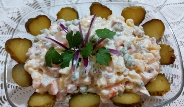 Руска салата с царевица и домашна майонеза