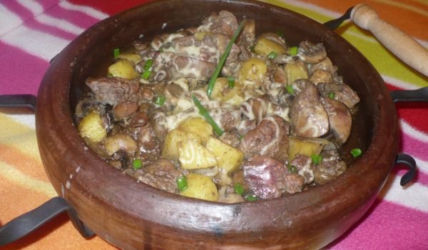 Сач с пилешки дробчета и гъби