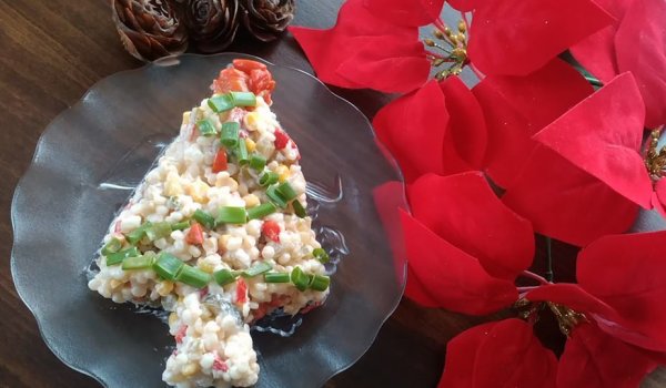 Салата Коледна елха от кускус