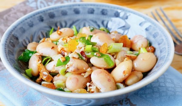 Салата от боб